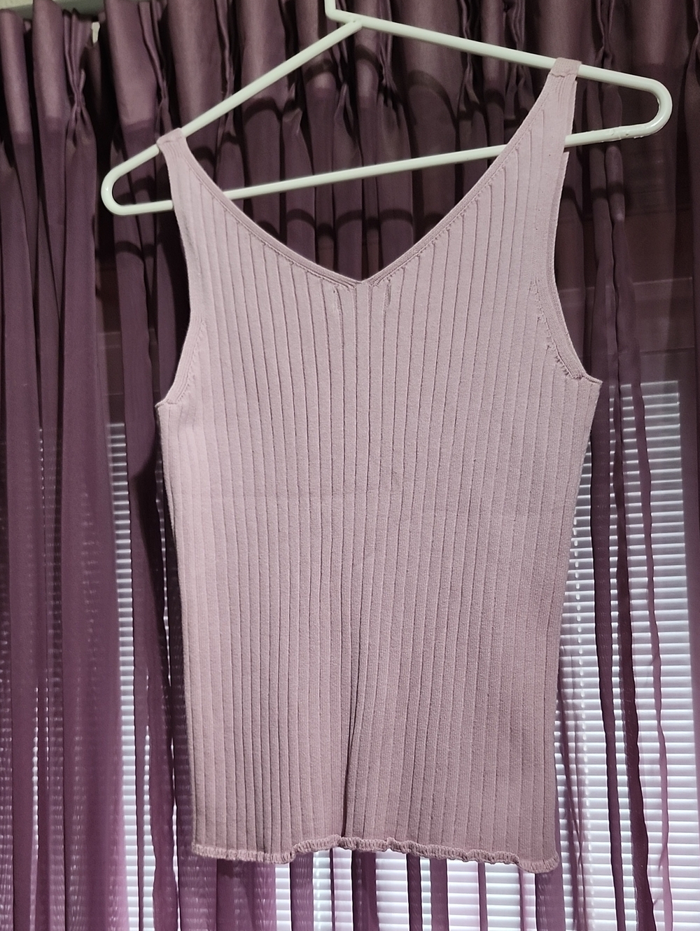 Banana Republic Lavender Rib Knit Tank Top L - Picture 2 of 3